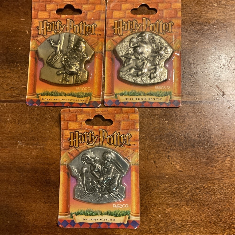 Harry Potter Magnetic Medallion Enesco SET OF 3